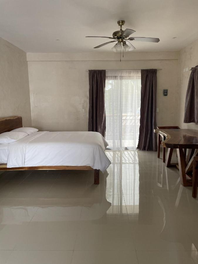 Mexhe Hotel Ел Куйо Екстериор снимка