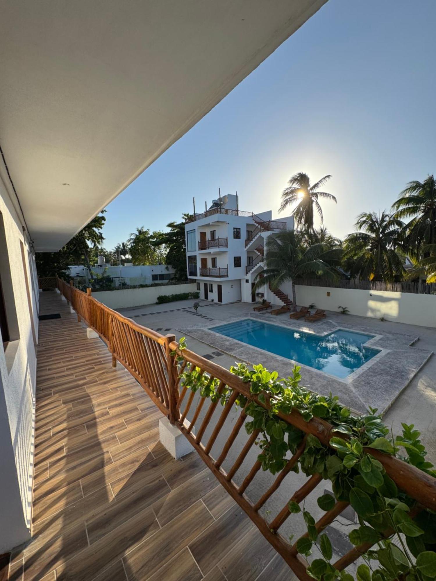 Mexhe Hotel Ел Куйо Екстериор снимка