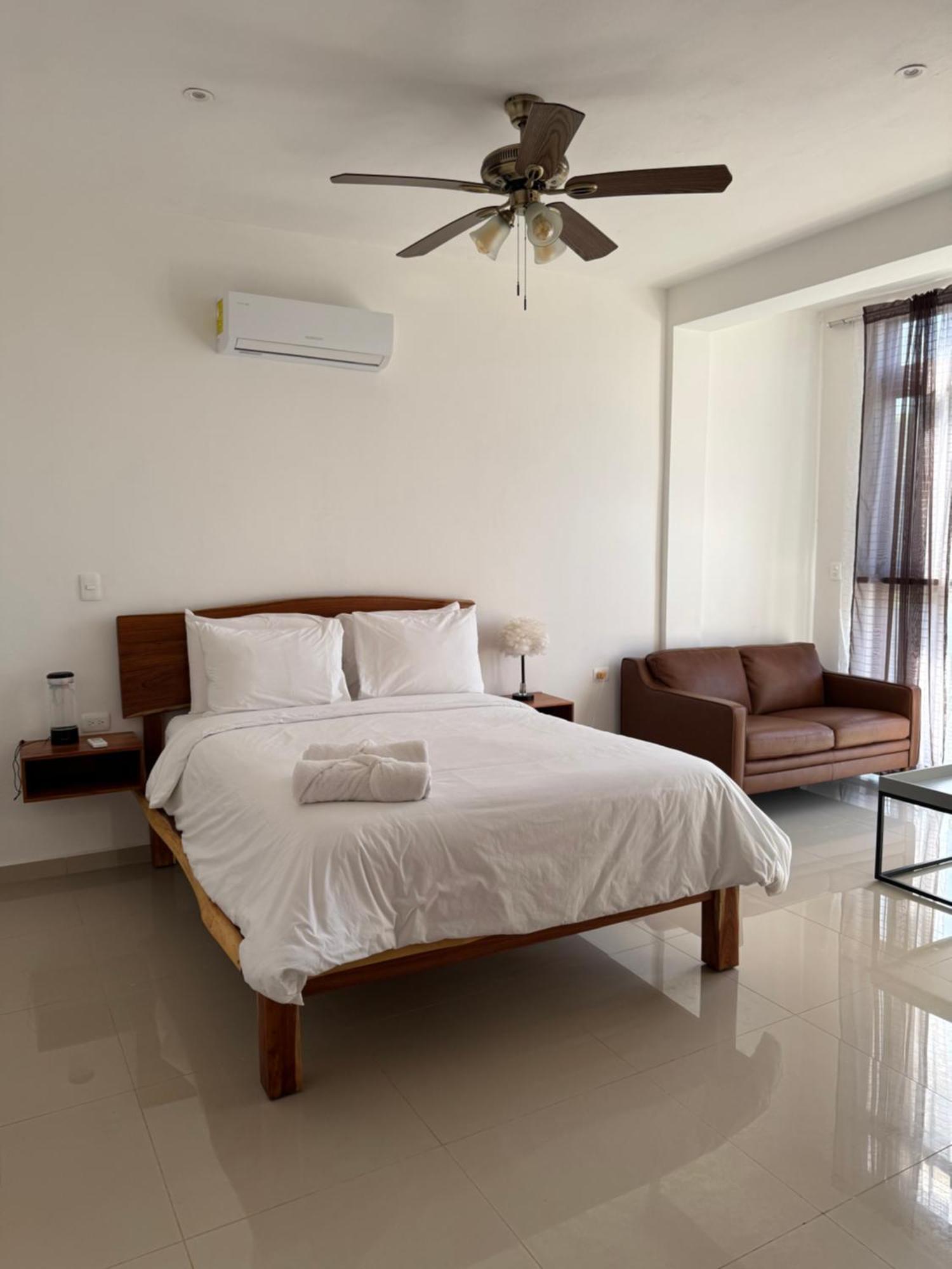 Mexhe Hotel Ел Куйо Екстериор снимка