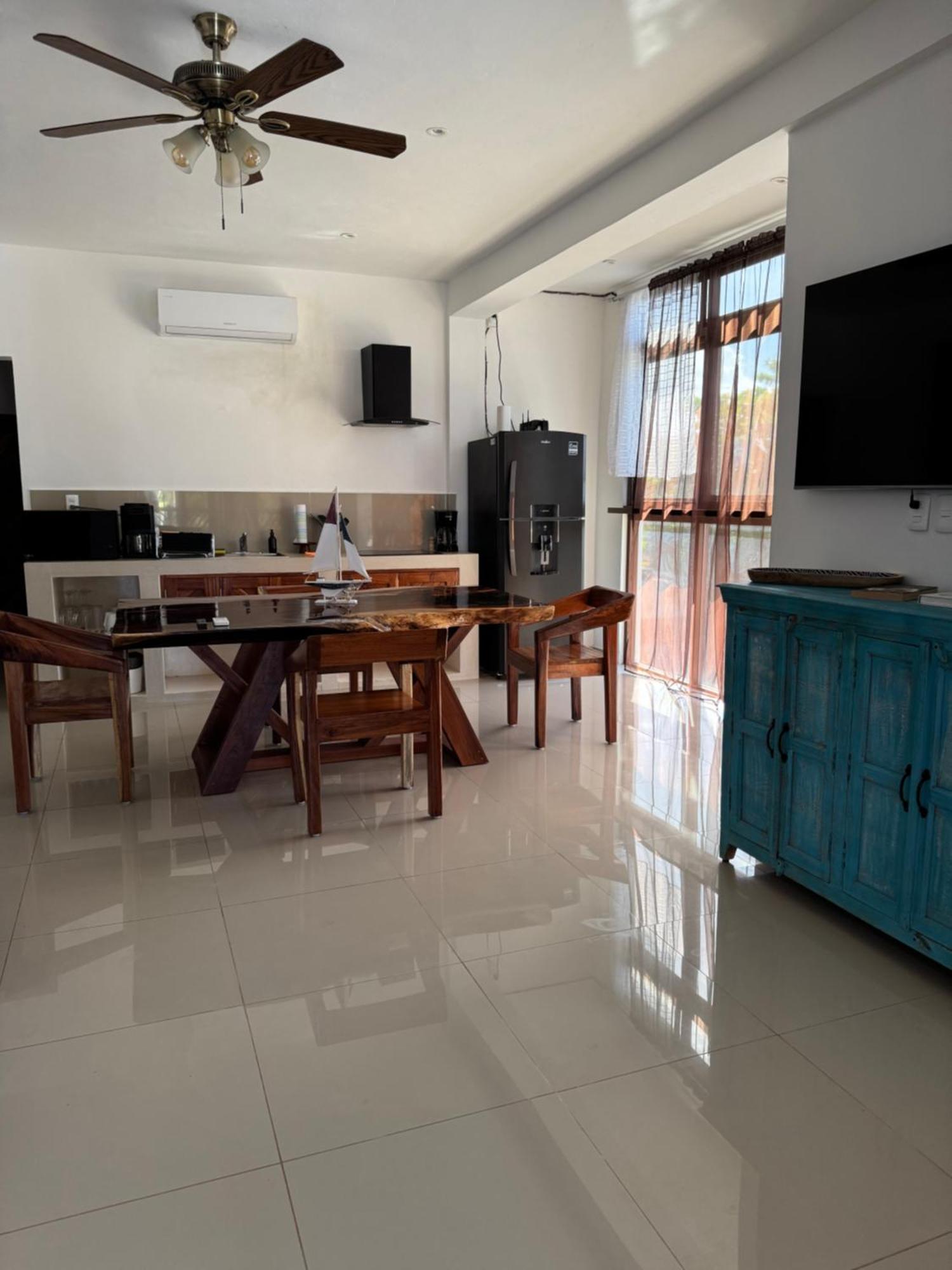 Mexhe Hotel Ел Куйо Екстериор снимка