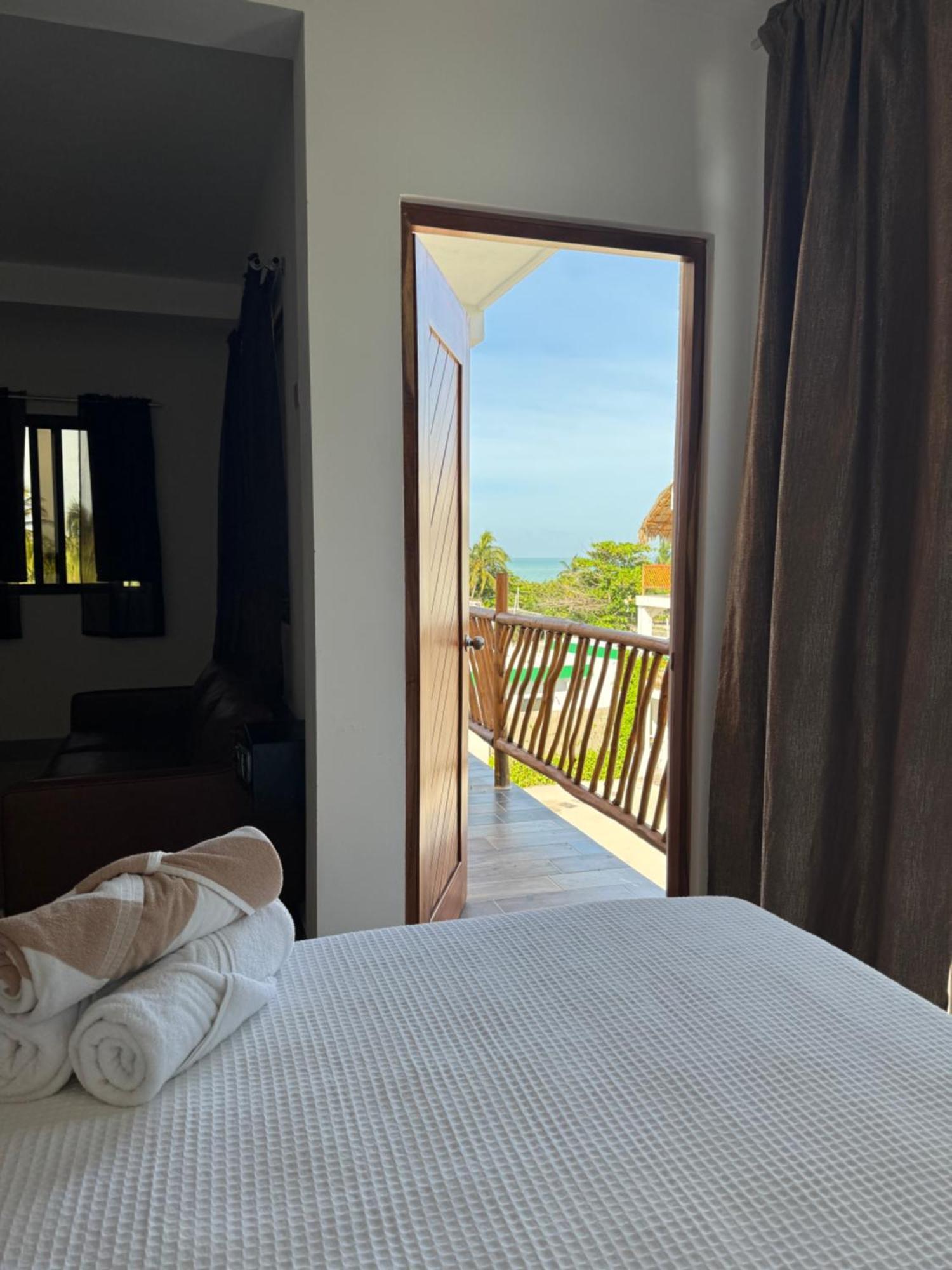 Mexhe Hotel Ел Куйо Екстериор снимка