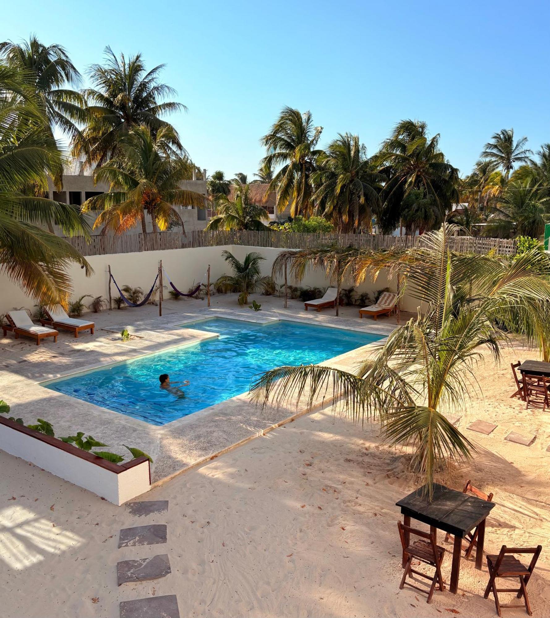 Mexhe Hotel Ел Куйо Екстериор снимка